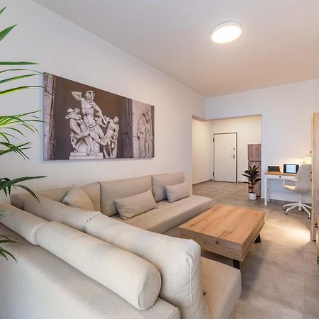Modern Mythic Flat With Greek-Inspired Artistic Apartment Athens Ngoại thất bức ảnh