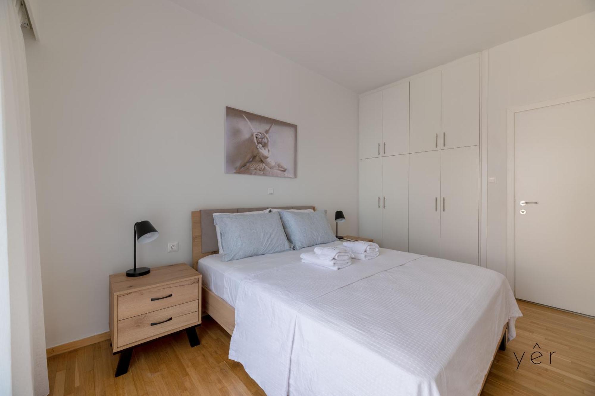 Modern Mythic Flat With Greek-Inspired Artistic Apartment Athens Ngoại thất bức ảnh