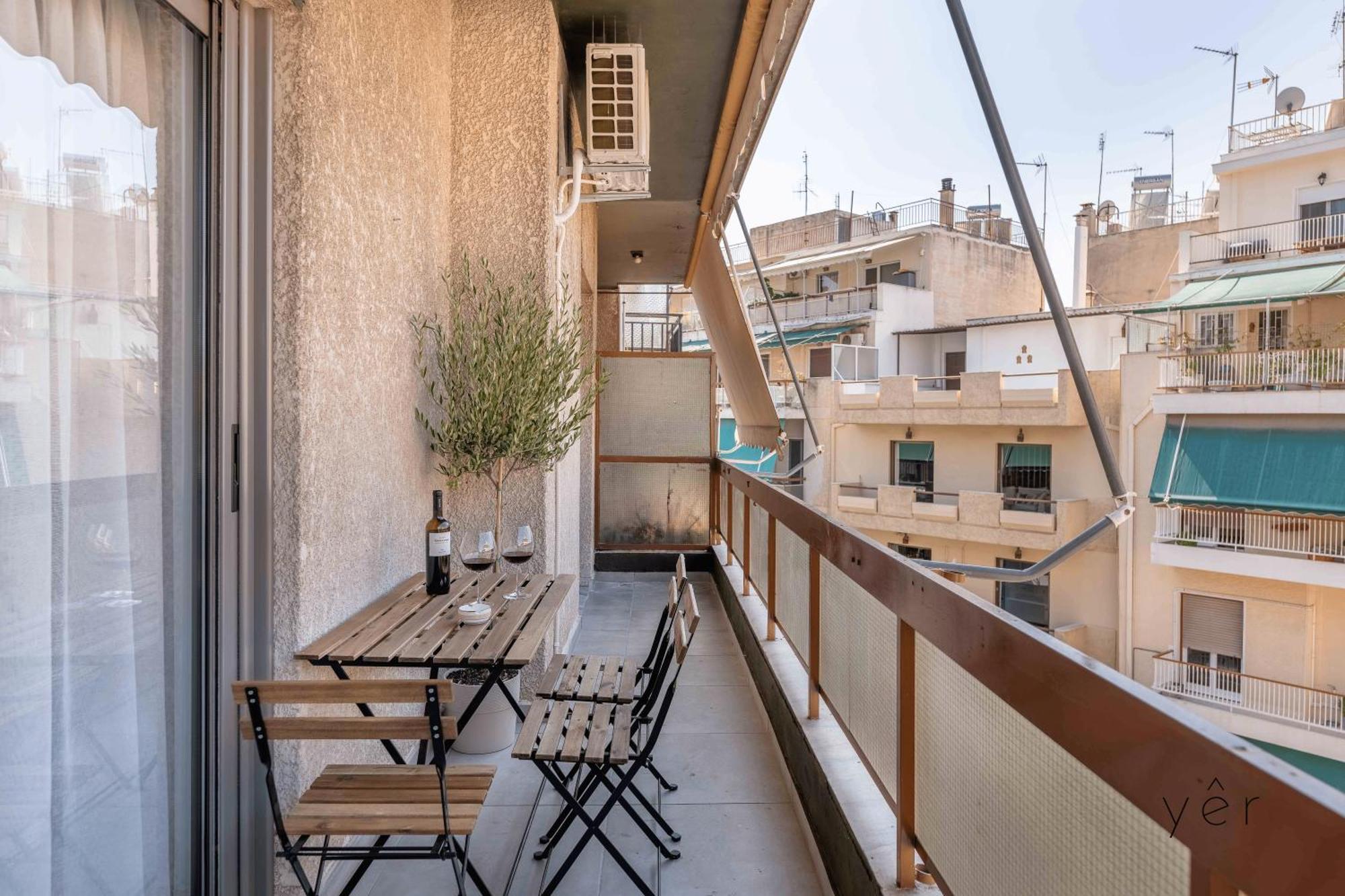 Modern Mythic Flat With Greek-Inspired Artistic Apartment Athens Ngoại thất bức ảnh