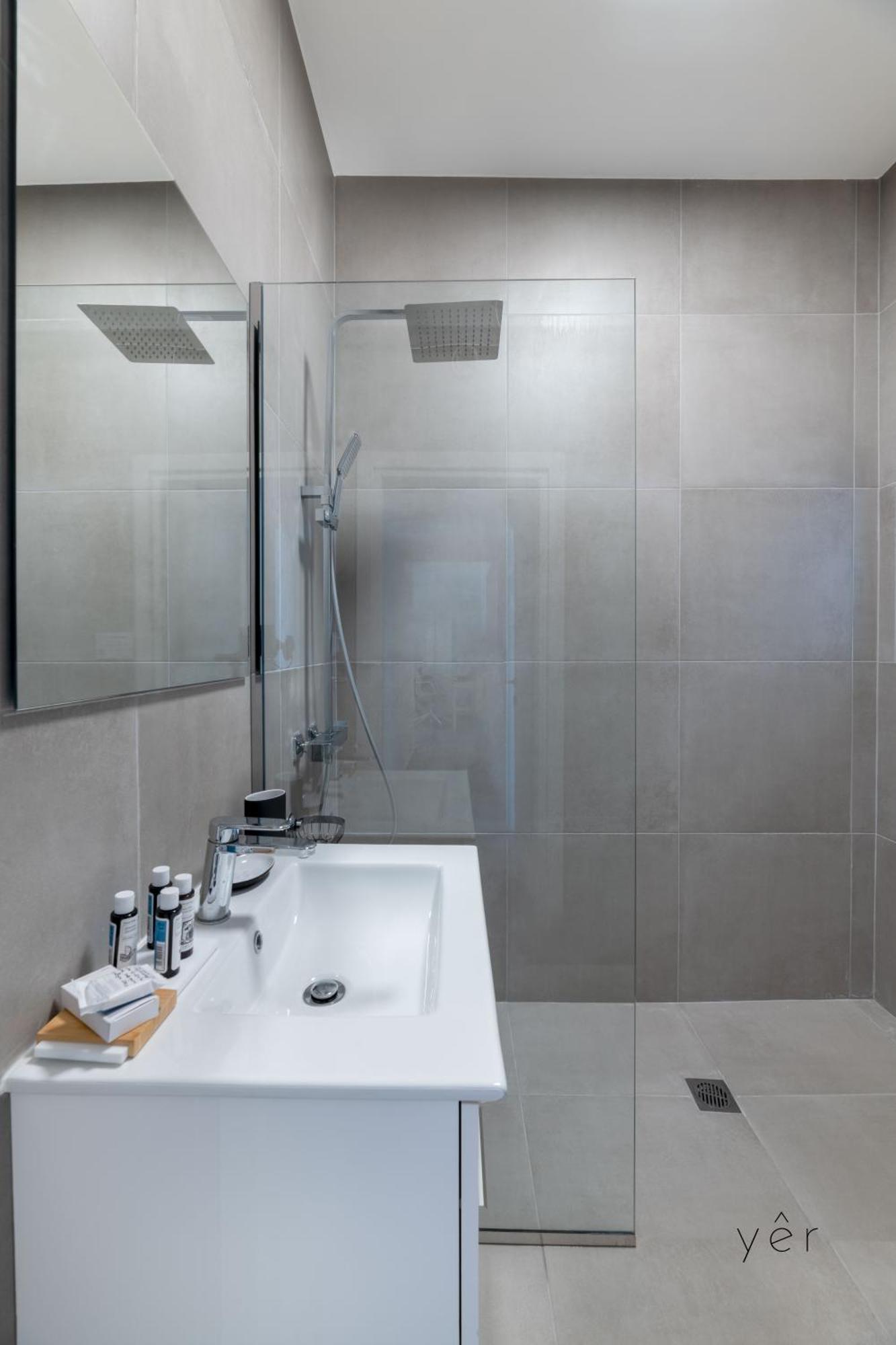 Modern Mythic Flat With Greek-Inspired Artistic Apartment Athens Ngoại thất bức ảnh